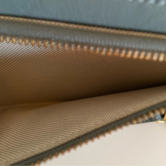 Fossil Logan RFID Zip Around Wallet - Picture 7 of 13